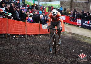 gallery Championnats du monde de cyclo-cross / De la boue, des crevaisons et Van Aert gagne à la fin