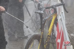 gallery Championnats du monde de cyclo-cross / Le matériel soumis aux pires traitements