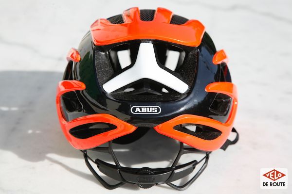 gallery Duel de couvre-chefs : Abus Airbreaker Vs Kask Valegro