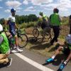 Inside : vivez le dépannage du mécano de l'équipe Orica Greenedge lors de la chute massive de l'étape